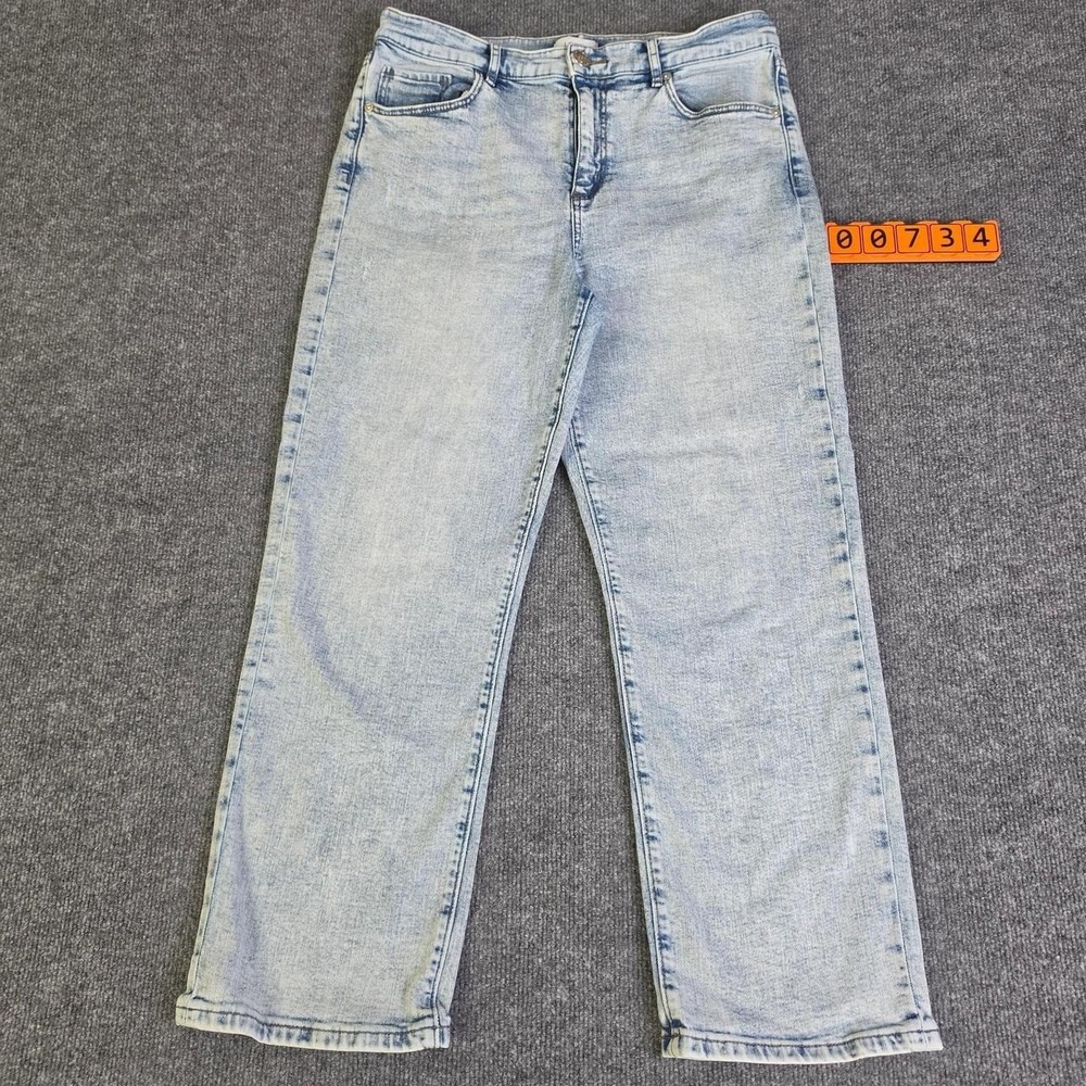 LOFT Outlet Light Wash Straight Leg Jeans Size 8